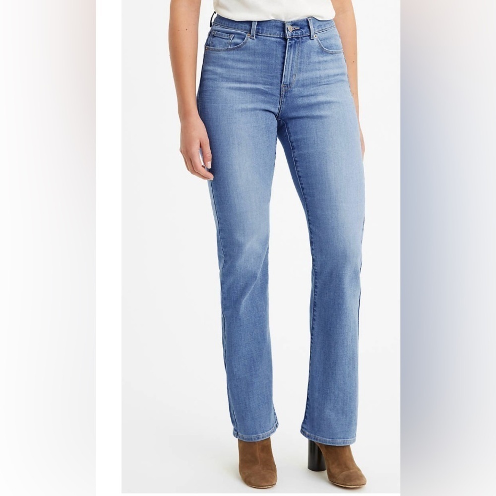 Levi’s Women’s Classic Bootcut Jeans - Size 14 Average
